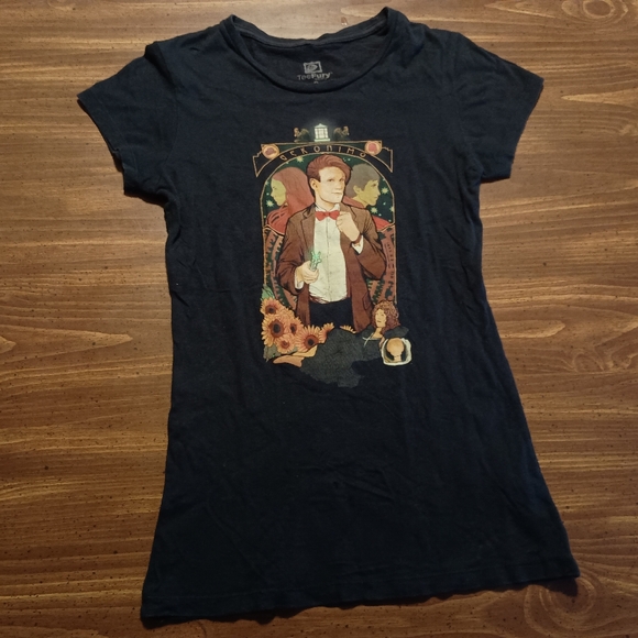 DOCTOR WHO T-SHIRT - Small // Eleventh Doctor BBC Fandom Matt Smith TV show - Picture 3 of 5